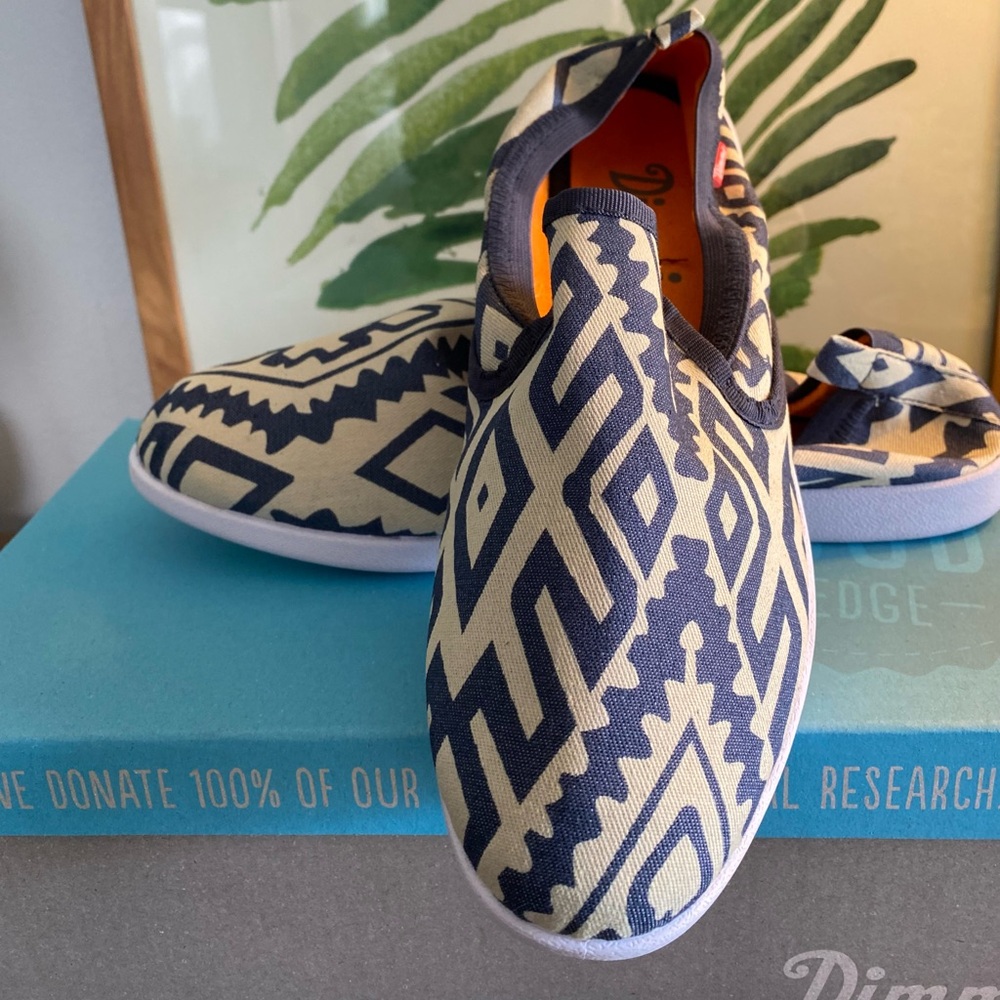 Dimmi Navy and Cream Slip-On Shoes
